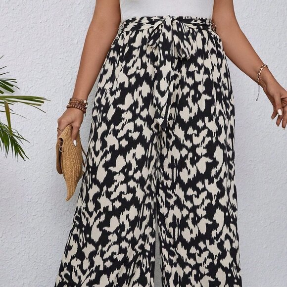 Black Preppy Womens Allover Print Belted Wide Leg Pants - Picture 2 of 5